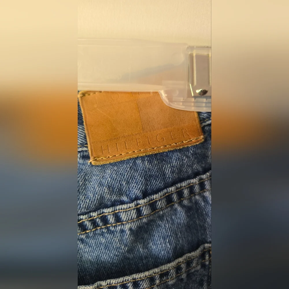 3/$25 Tommy Hilfiger 2002 Y2K Vintage Boyfriend Denim Jean Size 8